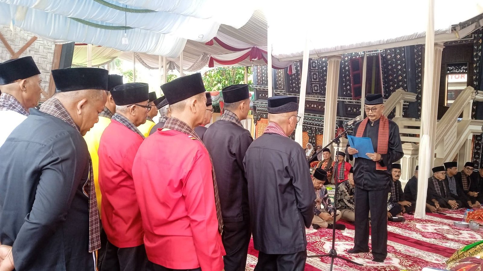 Mamak Aljasri Dt. Abubakar Kembali Dikukuhkan sebagai Ketua KAN Talawi